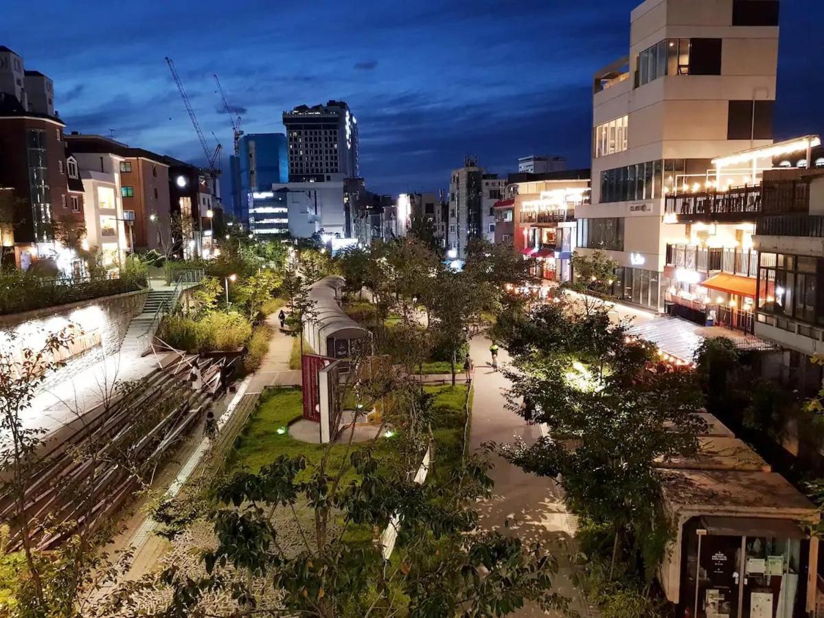 Villa #a5 Opensale Long-term Discount On The 1st Floor Of Mapo Sinchon Hotspot For 5 Minutes Walk From Hongik 4 *
