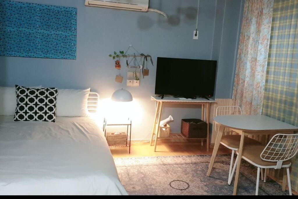#a5 Opensale Long-term Discount On The 1st Floor Of Mapo Sinchon Hotspot For 5 Minutes Walk From Hongik 4 Villa *