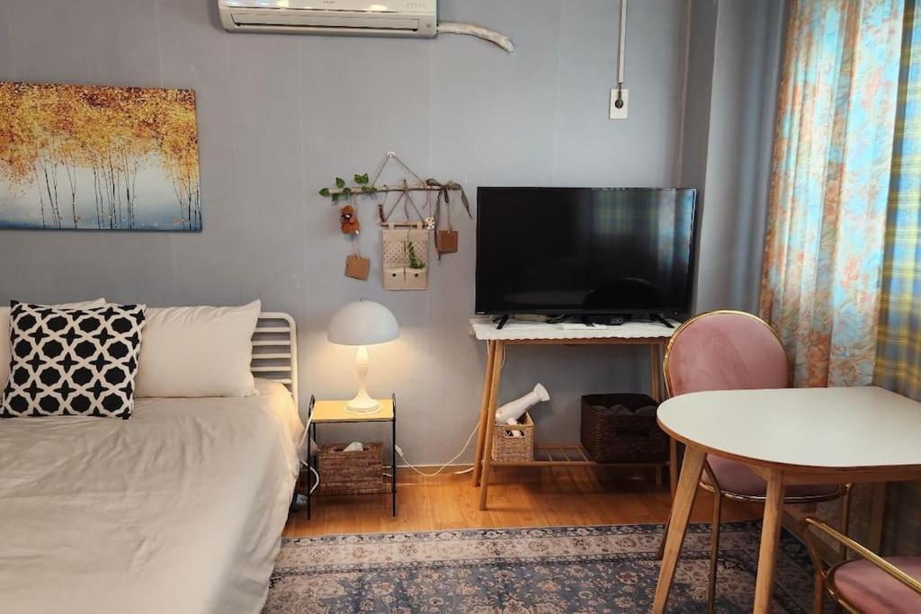 #a5 Opensale Long-term Discount On The 1st Floor Of Mapo Sinchon Hotspot For 5 Minutes Walk From Hongik 4 *
